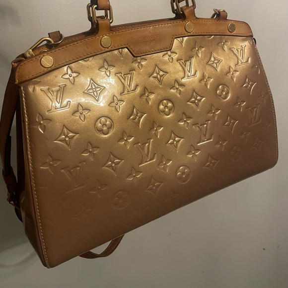Authentic LOUIS VUITTON Vernis Brea GM Beige Poudre Gold RARE COLOR!!! - Picture 10 of 14